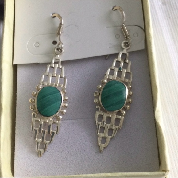 Woman’s Pierced 925 Sliver Earrings with green stones NWOT #3 - Picture 1 of 4